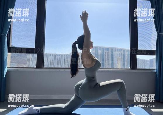 微密圈 - 120斤的小王同学的户外写真：想知道她在想啥，结果是没啥。