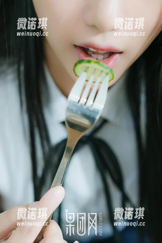 GIRLT果团网-莫雅淇 GIRLT果团网 - 全套惊艳系列,莫雅淇的职业装下载只会让你想问:为什么我穿起来不一样呢?
