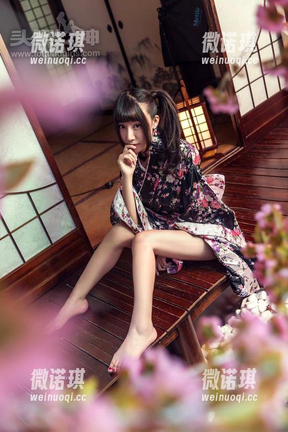 TouTiao头条女神 - 周熙妍的日常：美图多得让人想直接下载进脑中！