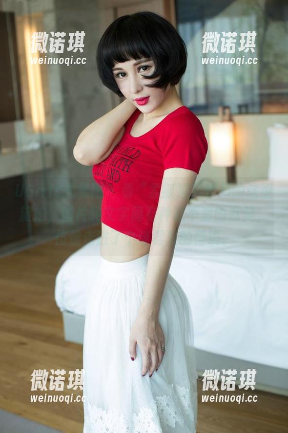 UGirls尤果网 - 看“孟狐狸”布局的这组旅拍，图片和文字间有种说不清的默契，仿佛走进了个迷雾里的情境。