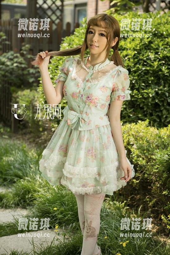 UGirls尤果网 - 别再找其他女王，艾霓莎的最新原图会让你迷失，我说不定再也找不到出路了。