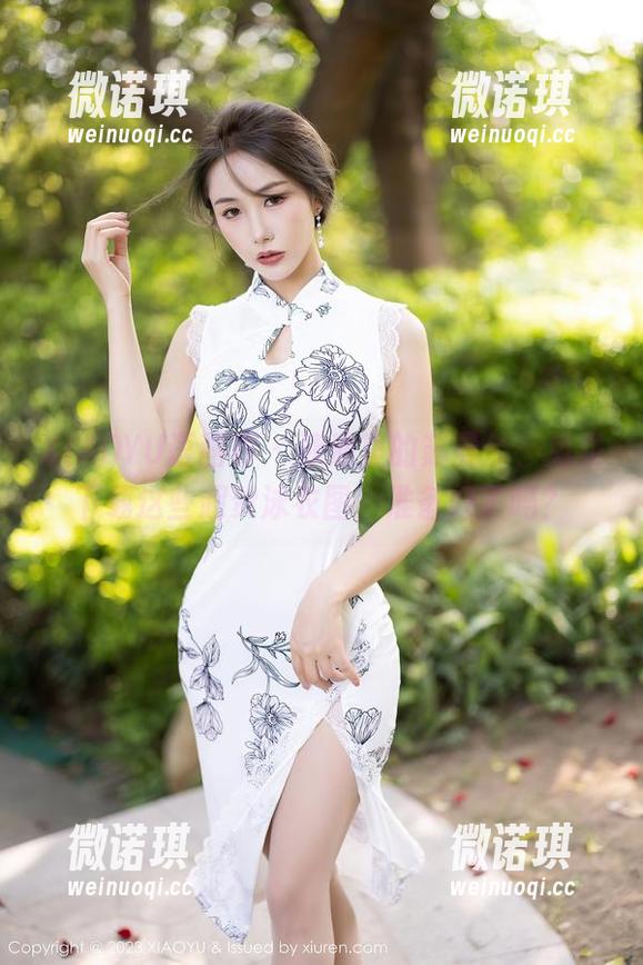 XIAOYU语画界 - 泳池里的苏曼兮，免费下载这些超赞泳衣图，准备好了吗？