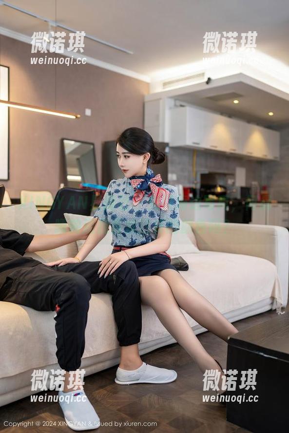 XINGYAN星颜社 - 免费海边写真，何晨曦知道我喜欢这样的颜色吗？