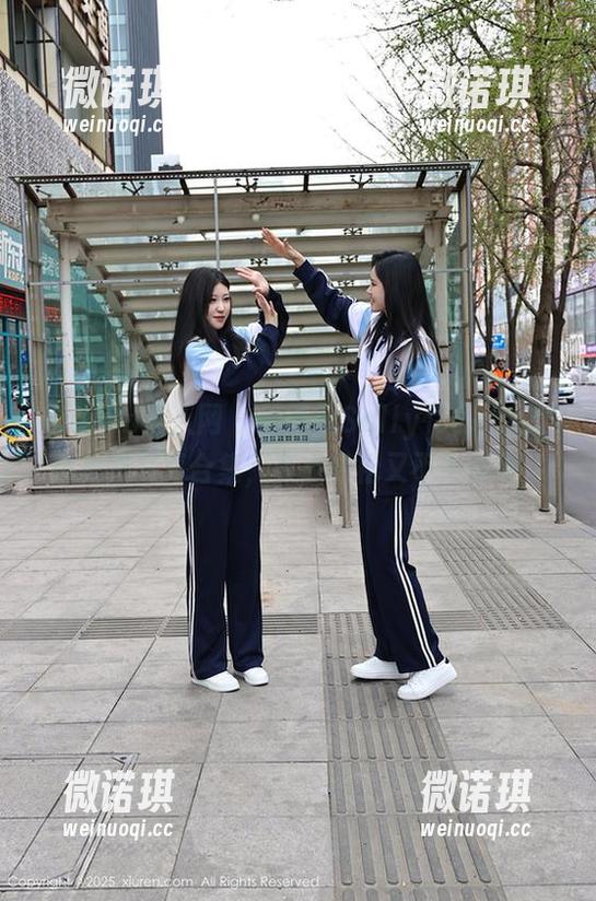 Xiuren秀人网 - 周于希Sally作品中的丝袜美臀写真合集，有点轻松又不失优雅。