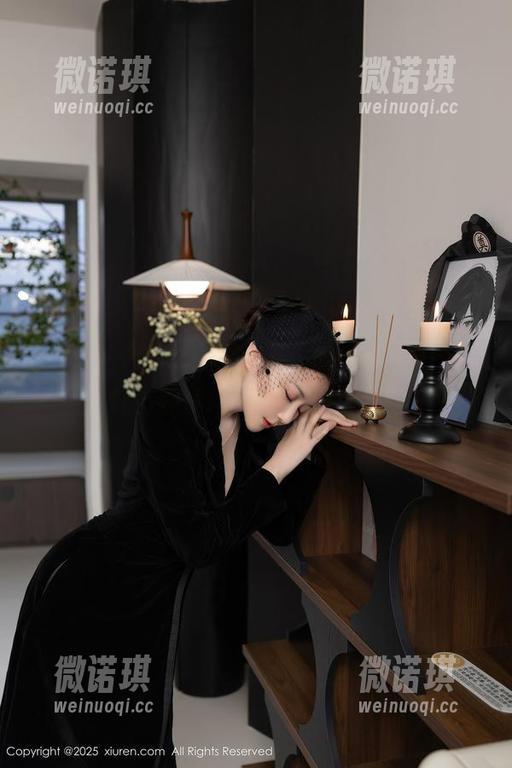 Xiuren秀人网-周于希 Xiuren秀人网 - 周于希的黑丝图包:这是什么神仙画风?!欲罢不能!