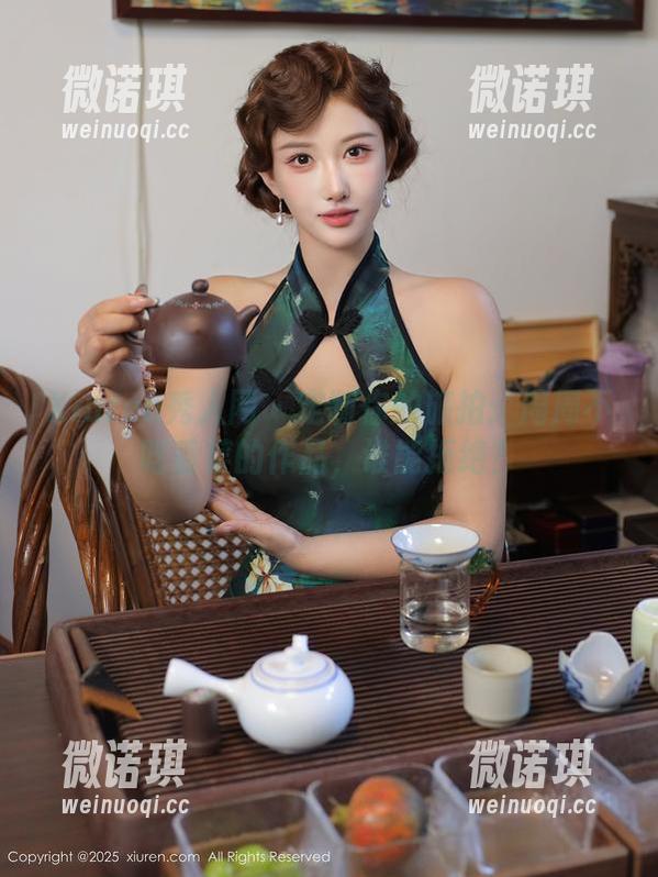 Xiuren秀人网 - 定制你的旅拍：周周不吃香菜的作品，谁能拒绝？
