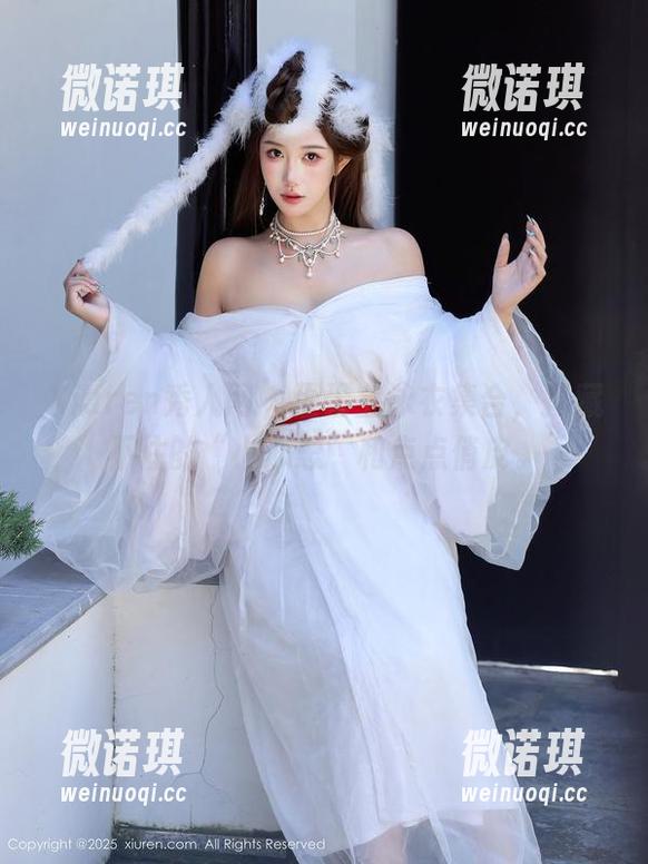 Xiuren秀人网 - 蛋蛋宝泳衣集合，掩藏不住的“小心思”和点点俏皮。
