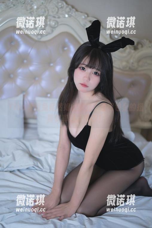 Yiko湿润兔 Yiko湿润兔竟然如此傲慢?看图包里的扭胯舞真让人傻眼!