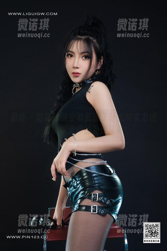 丽柜 - 甜甜的职业装展现了什么叫实力派，快来领走你的免费写真！