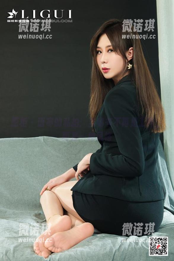 丽柜 - 语寒的私拍：当秘书不再是工作，而是一种风格