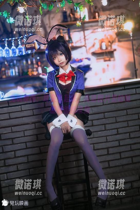 兔玩映画：耳朵竖起来，高清图片里的制服裙悄然绽放