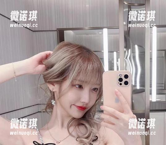油亮作品的合集，啾小妍在每一帧中都藏着小小的叛逆呢。