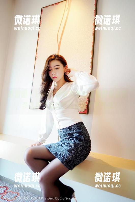 嗲囡囡 - Emily顾奈奈酱的图册很有意思，多久没见过这样的自拍文艺气息？