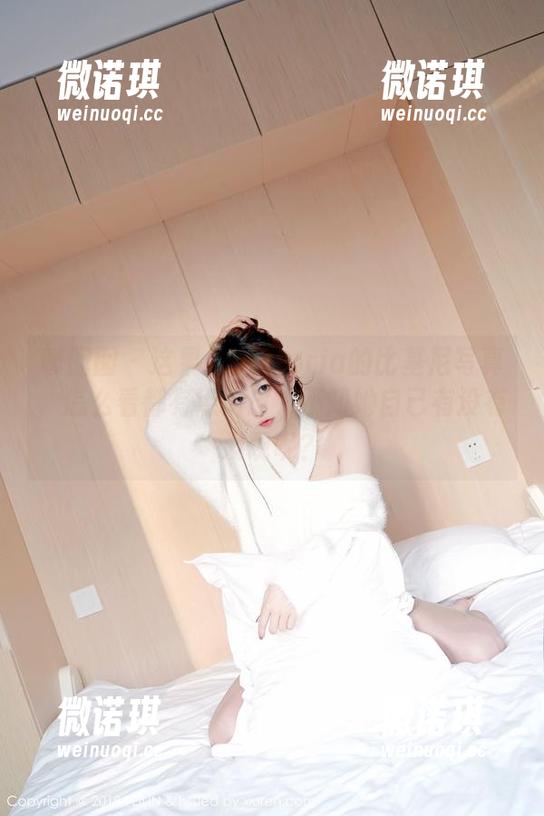 嗲囡囡 - 这果儿Victoria的比基尼写真，怎么看都有点俏皮，不知她自己有没有发现呢？