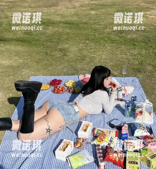 微密圈 - 你见过水手服和野性美的结合吗？宋昱欣最新图包已经拯救我的视觉疲劳了。