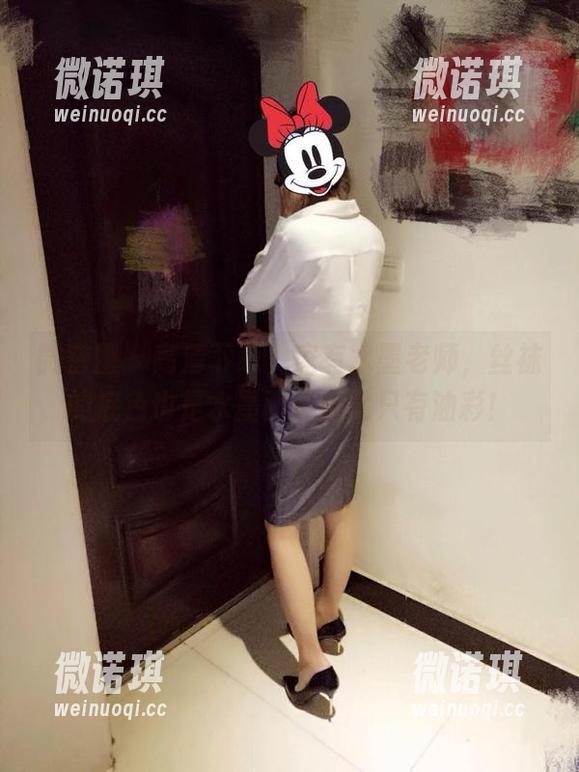 微密圈 - 高清下载，家有水墨老师，丝袜的底色也是水墨画谁说就只有油彩！