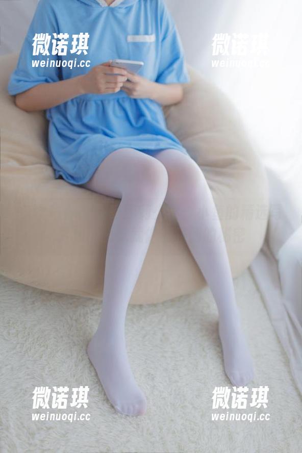 少女秩序 - 居家萝莉少女：小鱼的精选写真集，感觉就像偷瞄到的秘密