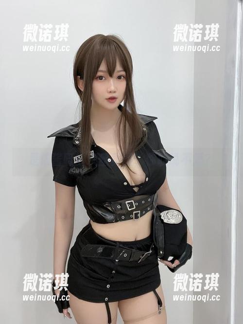是依酱呀的灰丝美图，你敢说不爱？