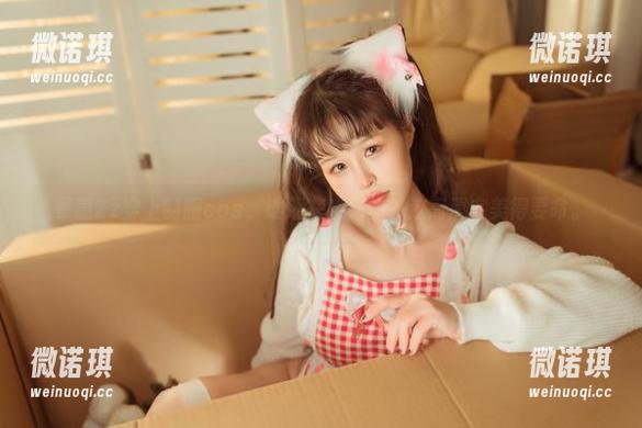 晕崽Zz穿上制服cos，谁还在意别的？这高清完美得要命。
