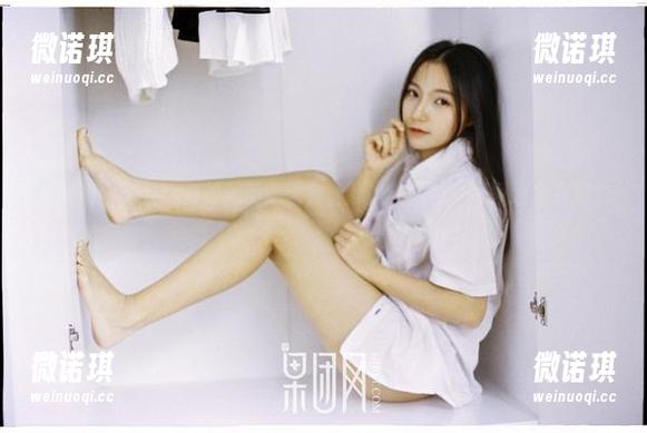 果团网 - 为什么黄歆苑的眼镜会让我如此凝视，原图好像有魔力！
