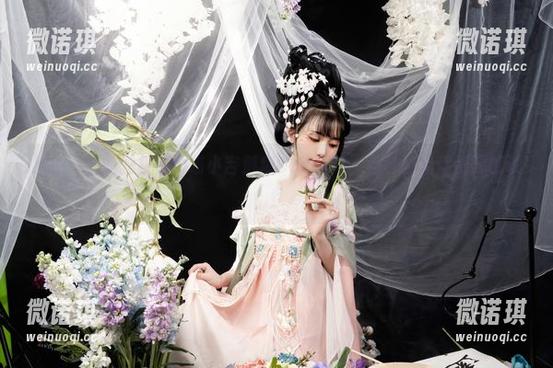步步为营的爆机少女喵小吉魅魔Cos合集，各种姿势你都想试试！