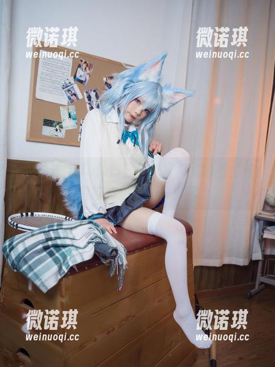 听说王胖胖u的明日方舟写真太好看，连音符都想搭一车火箭