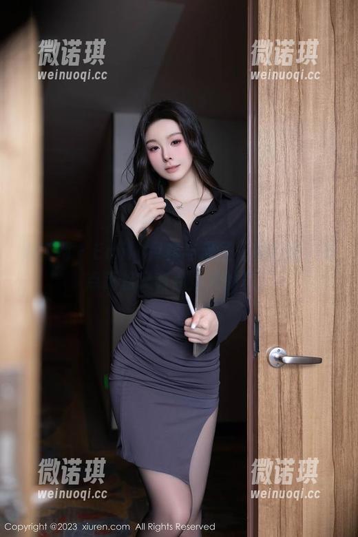 秀人网 - Emily尹菲与无圣光的校园，有点蓬松又有点混沌的美。