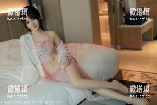 秀人网 - 看是小逗逗全套校服图集，穿着这样的校园制服谁还想去上课？