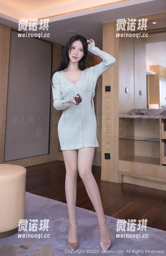 秀人网 - 一场关于璀灿的全套白丝图集之旅，快准备好你的感官吧！