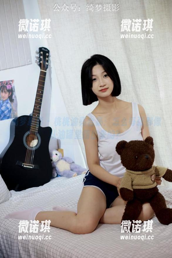 绮梦摄影 - 桃桃油亮合集：怎么每张都像从油罐里捞出来的？