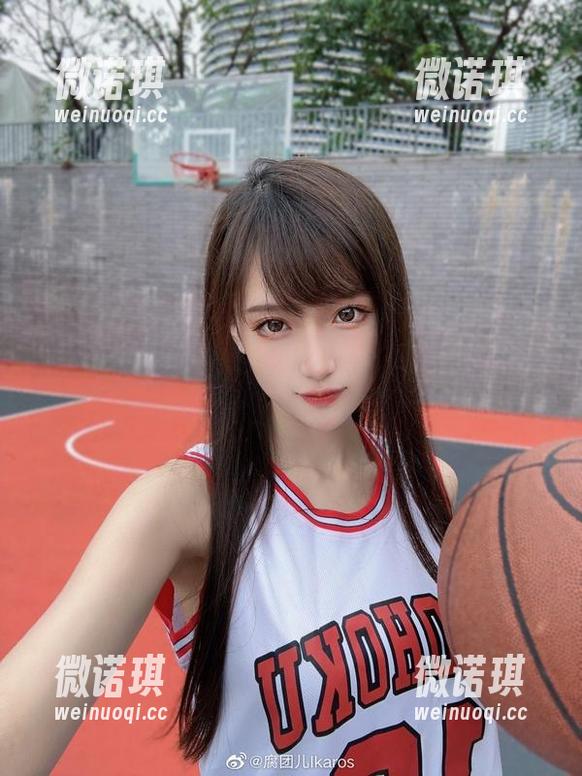想不想下载一份腐团儿Ikaros的路人女主？套图值得一看！