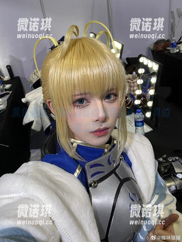 黑色调调，腥味猫罐的精选写真集，真的有点意思