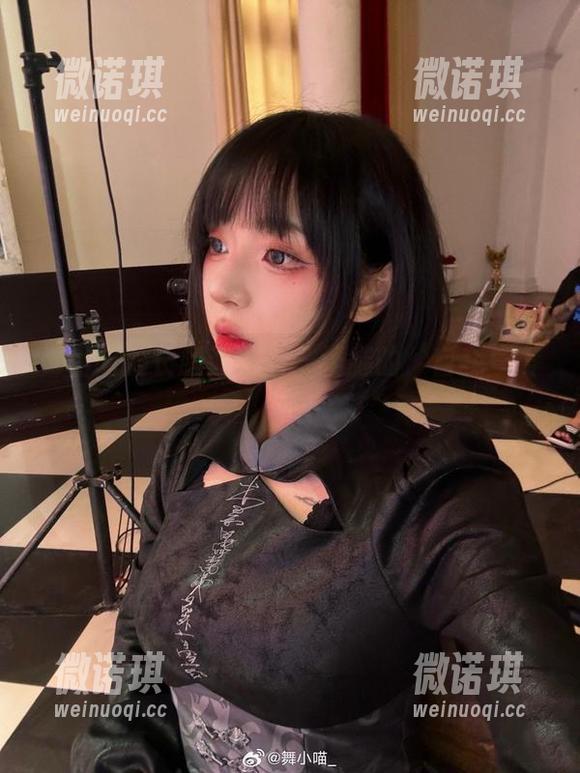 舞小喵的长腿图集：一场腿的‘自我宣言’
