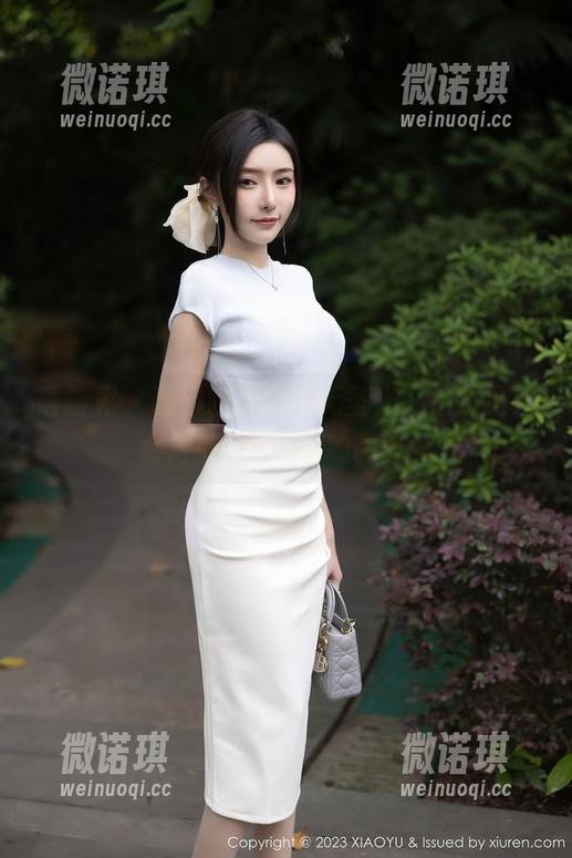 语画界 - 试问连衣裙加无圣光，是不是只会得到玥儿玥er的骚气？