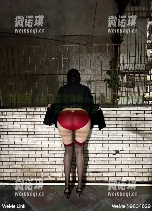 微密圈 - 浴缸里的隐秘：迷人的五姨太的高清写真分享
