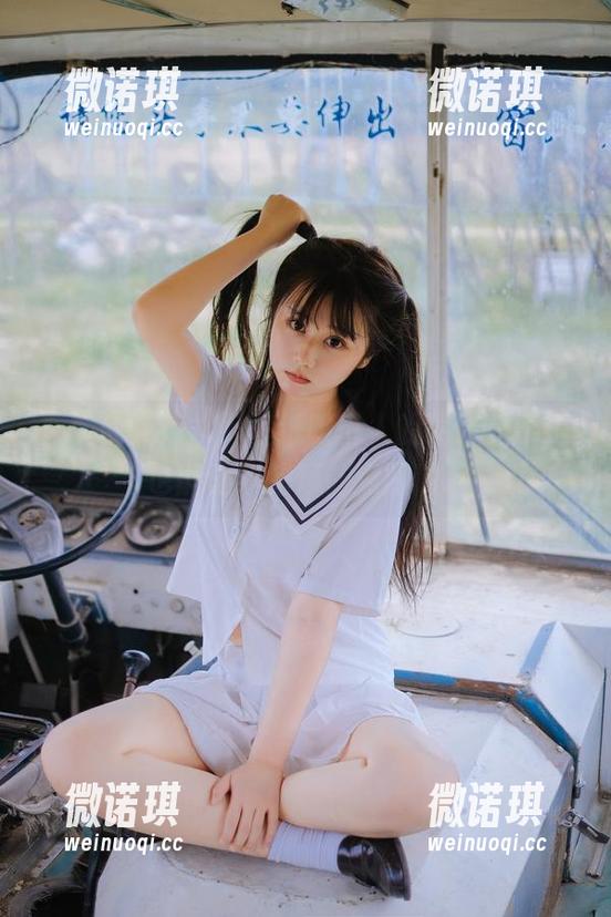 镜酱的死库水，壁纸吸引人的同时是不是也能让我的烦恼克服啊...