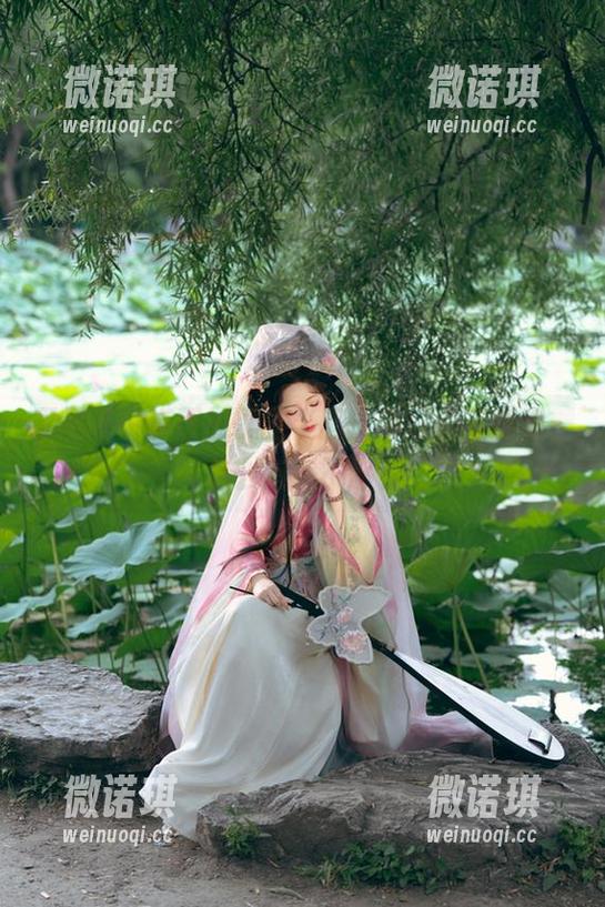 雯妹不讲道理的黑丝半腿：说好的资源呢，怎么有点不够？