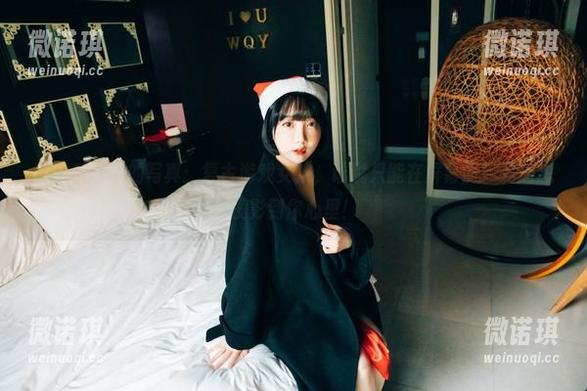 韩国孙乐乐的写真：复古游戏女孩，谁说只能在屏幕前？我还想投影到你心里！